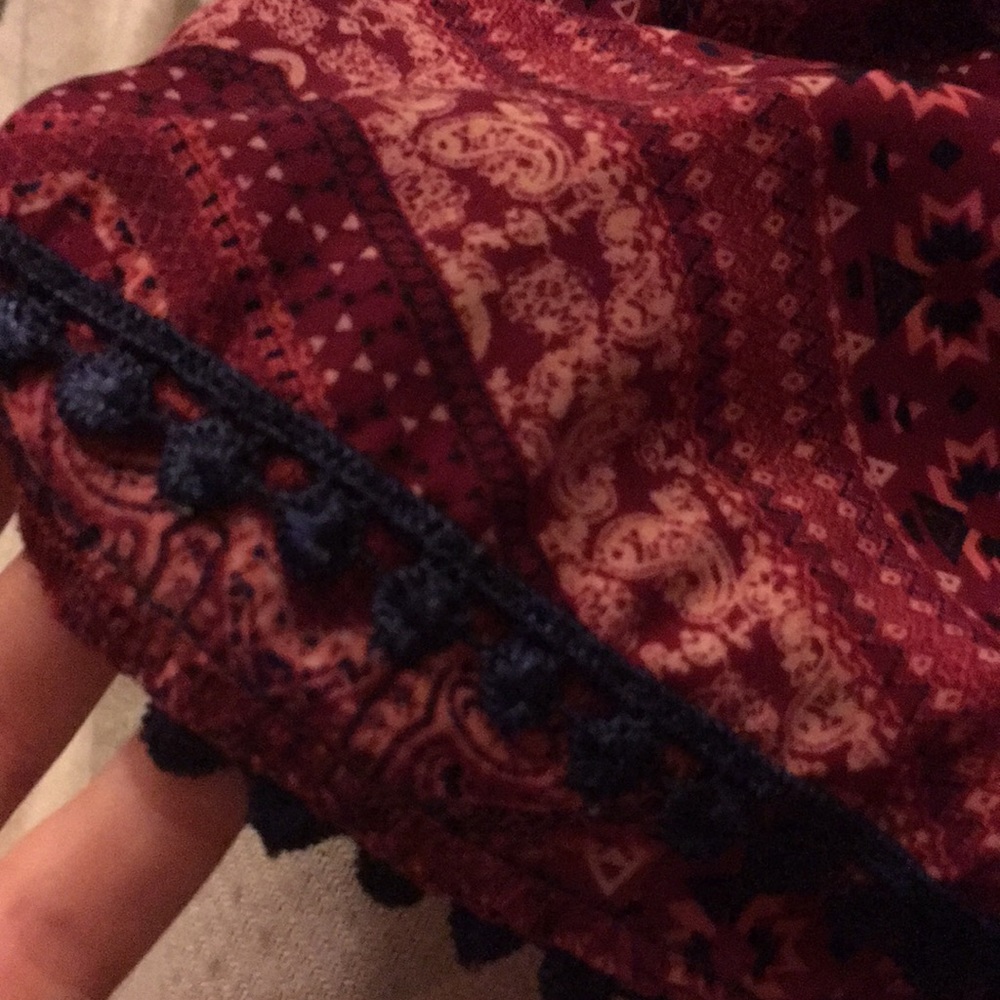 patterned shorts - Picture 3 of 3